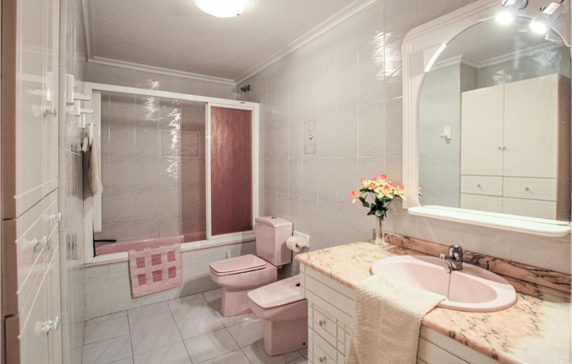 Beautiful Apartment In Santa Pola With Wifi Eksteriør bilde