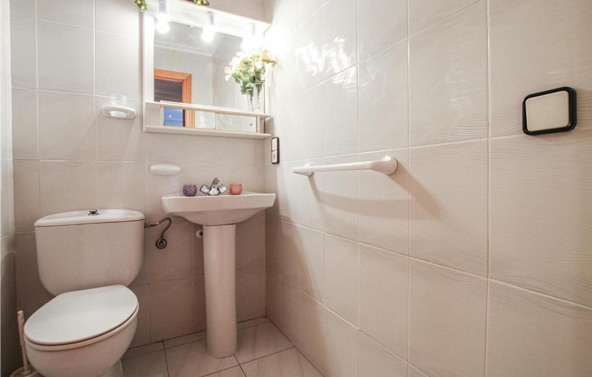 Beautiful Apartment In Santa Pola With Wifi Eksteriør bilde